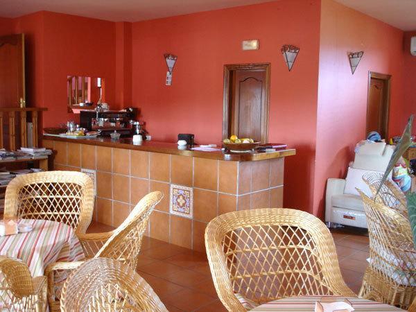 Hostal Burgos 토레카바예로스 외부 사진