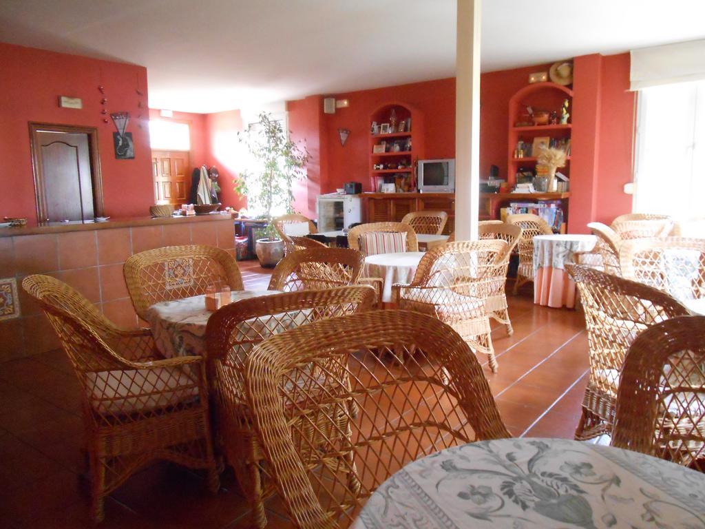 Hostal Burgos 토레카바예로스 외부 사진
